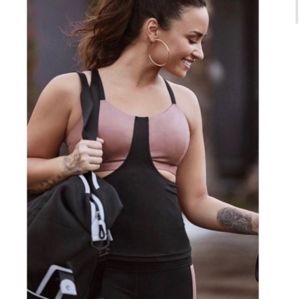 Demi Lovato for Fabletics Julia Performance Tank - Picture 3 of 14